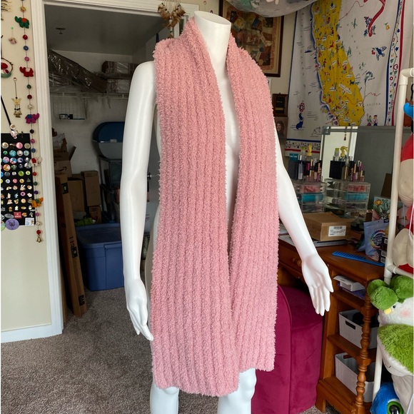pink fuzzy scarf wrap one size - Picture 1 of 5
